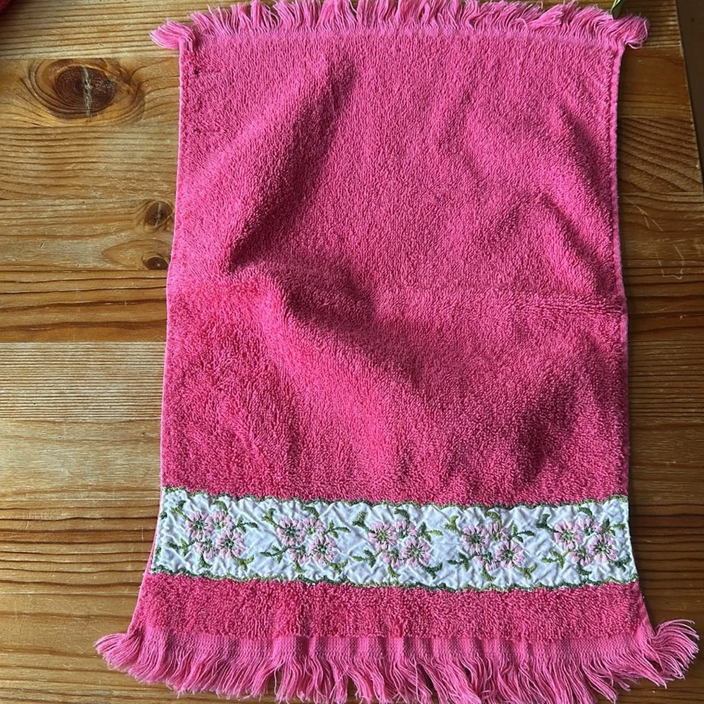 Vintage Embroidered Floral Hand Towels